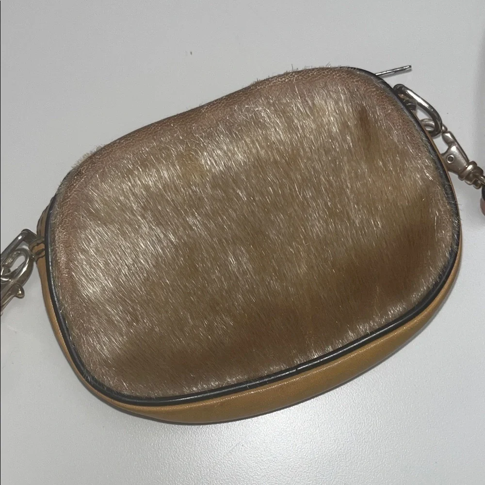Source Unknown chic belt